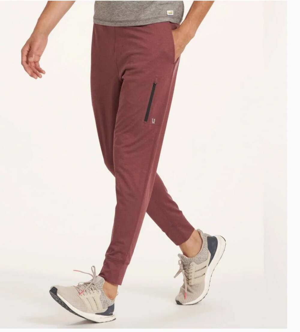 Vuori Sunday Pants Mens Medium Red Knit Joggers Elastic Waist Pocket Athletic